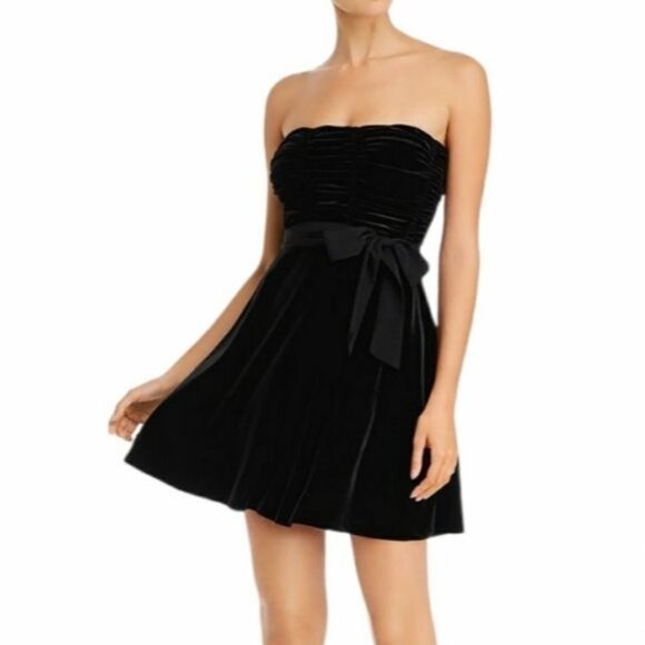 NWT Aqua‎ Strapless Velvet Mini Dress Size L - Picture 1 of 7